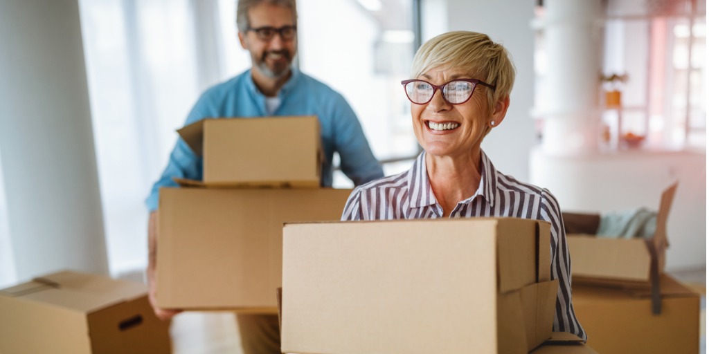 portrait-of-happy-senior-couple-in-love-moving-in-new-home-picture-id1309875070 portrait-of-happy-senior-couple-in-love-moving-in-new-home-picture-id1309875070